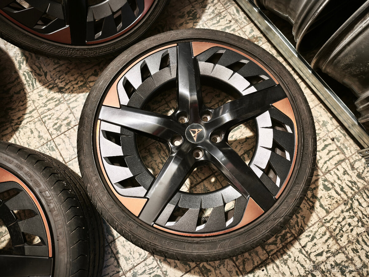 Cupra Leon - orig. 19" alu letná sada DOT 24 - 4