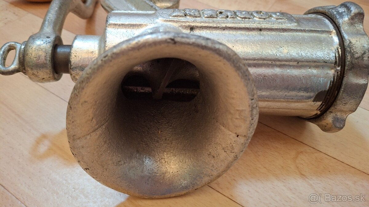 Liatinový mlynček na mäso zn.Porkert č.10 - 4