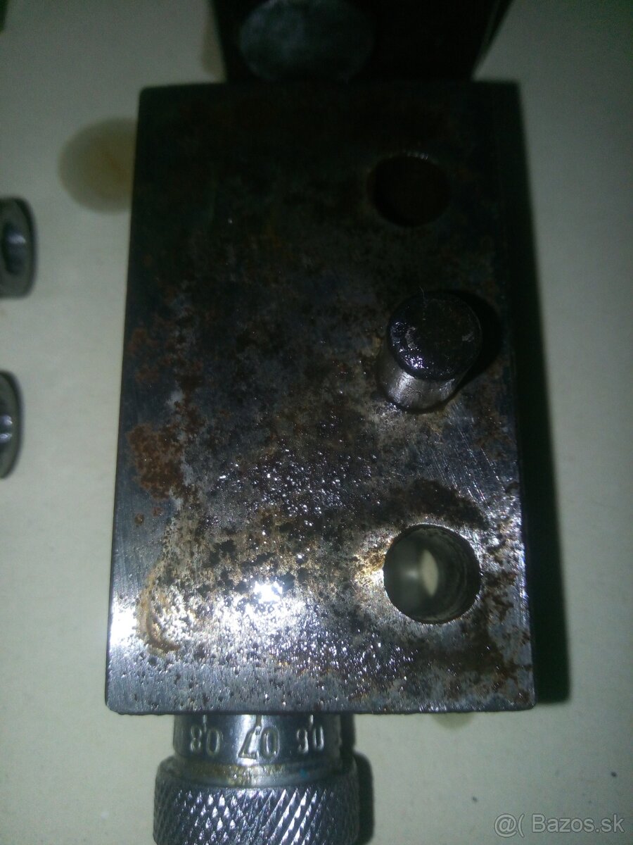 SV18RA, dorazy+excetr.klzatko a držiak - 4