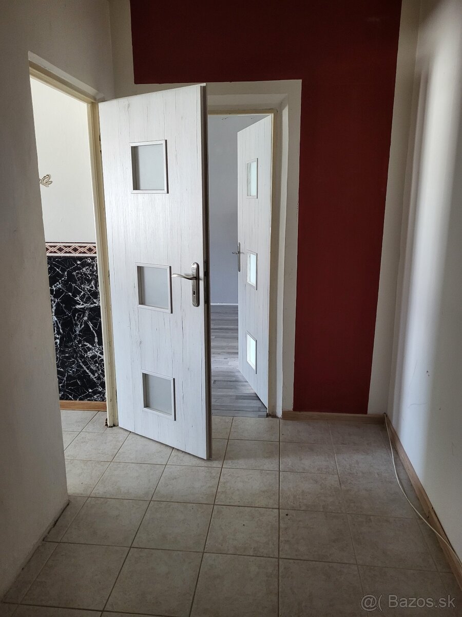 Veľký, slnečný byt aj s Balkónom na Závadke nízky nájom - 4