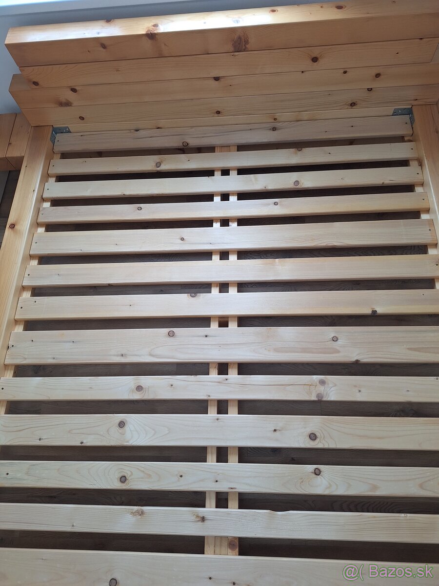 Drevená manželská postel - 4