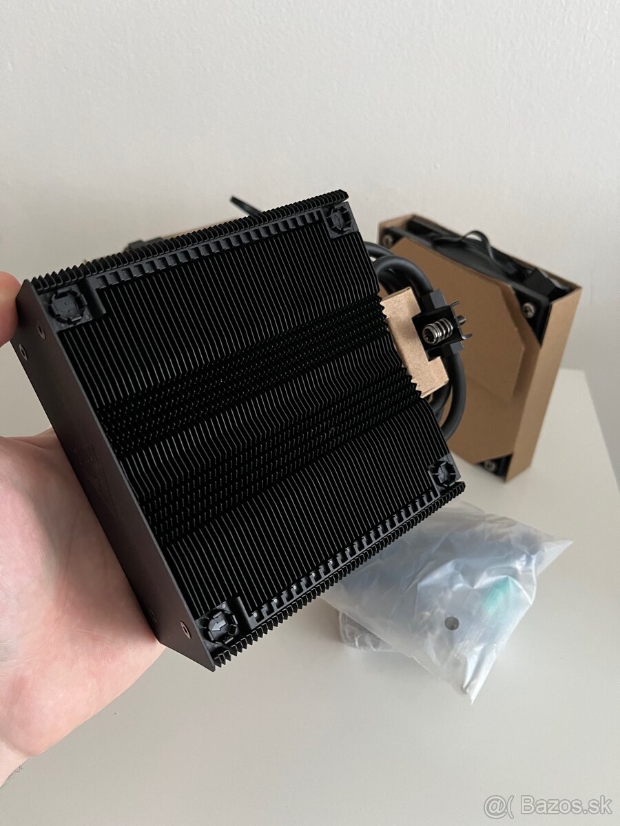 Arctic Freezer 36 Black - 4