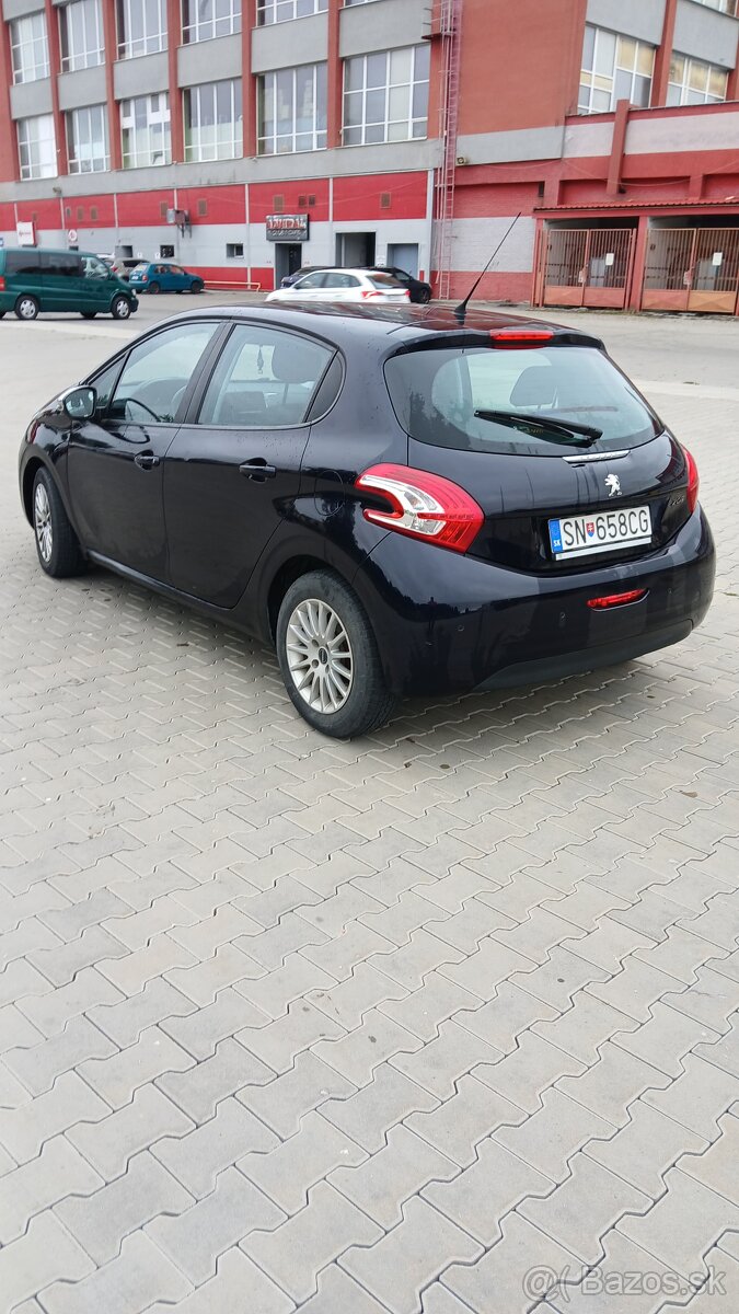 Peugeot 208 1.2 PureTech - 4
