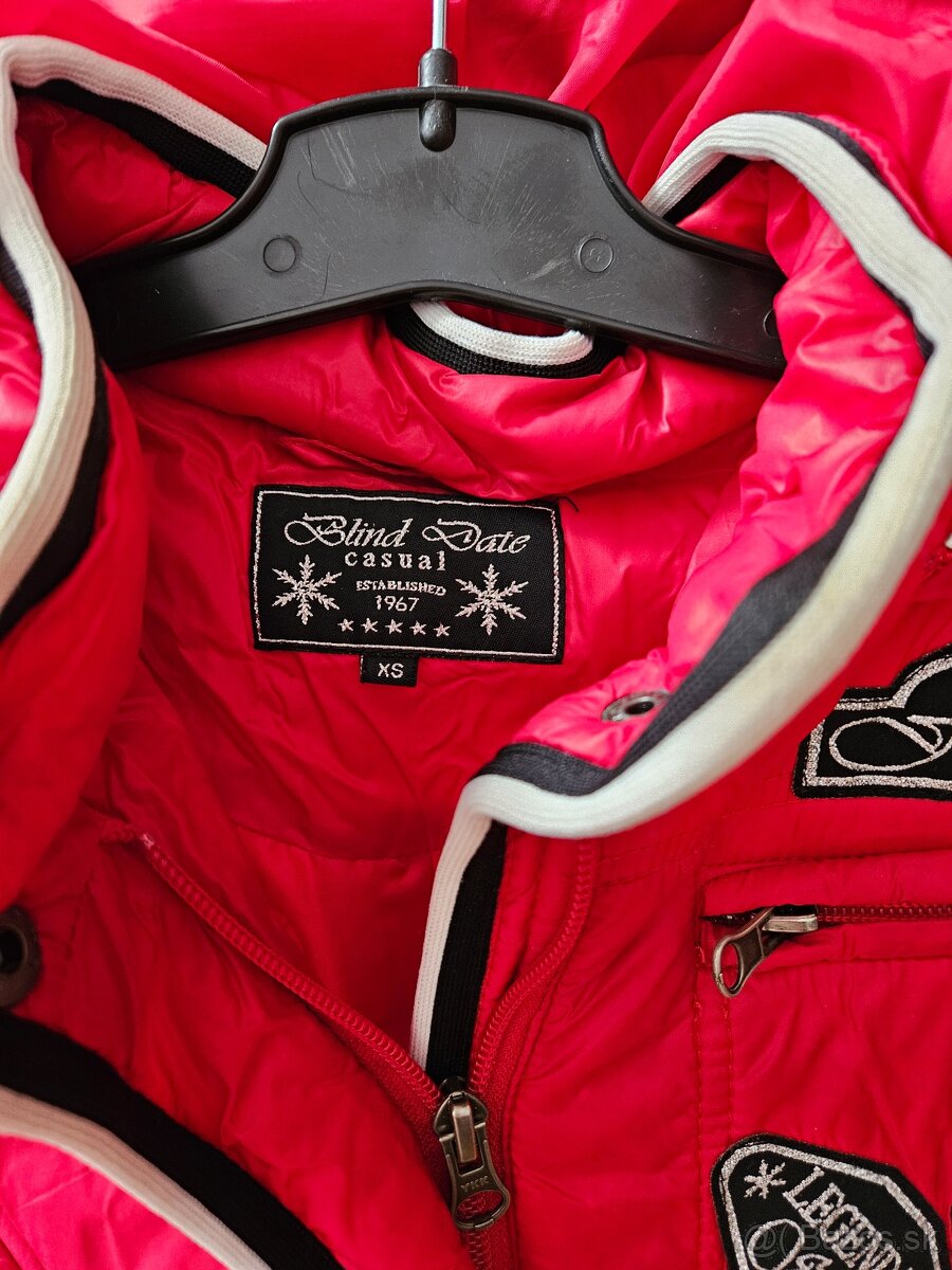 Zimná bunda s kapucňou - 4