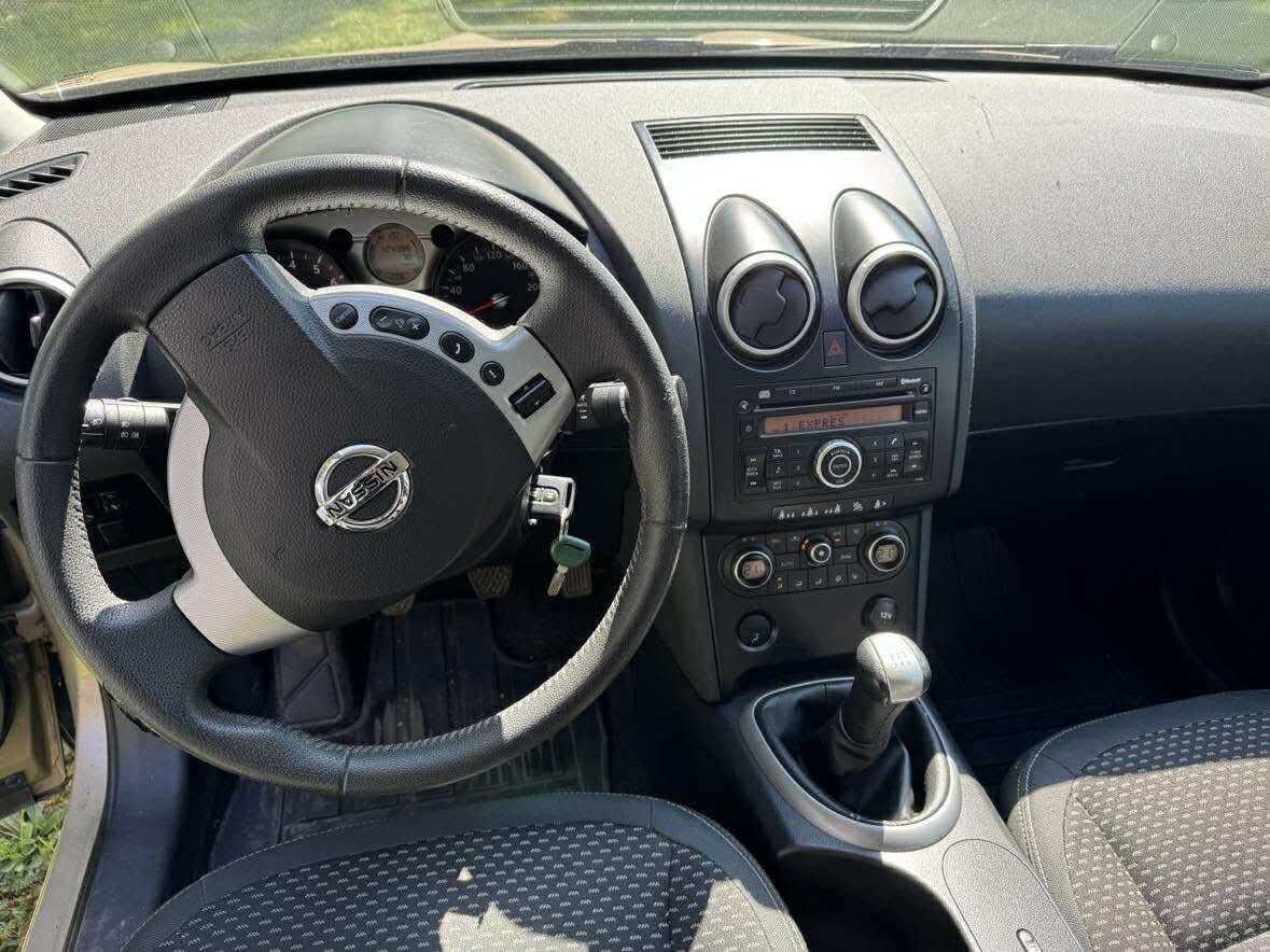 Nissan Qashqai 1,5 benzín - 4