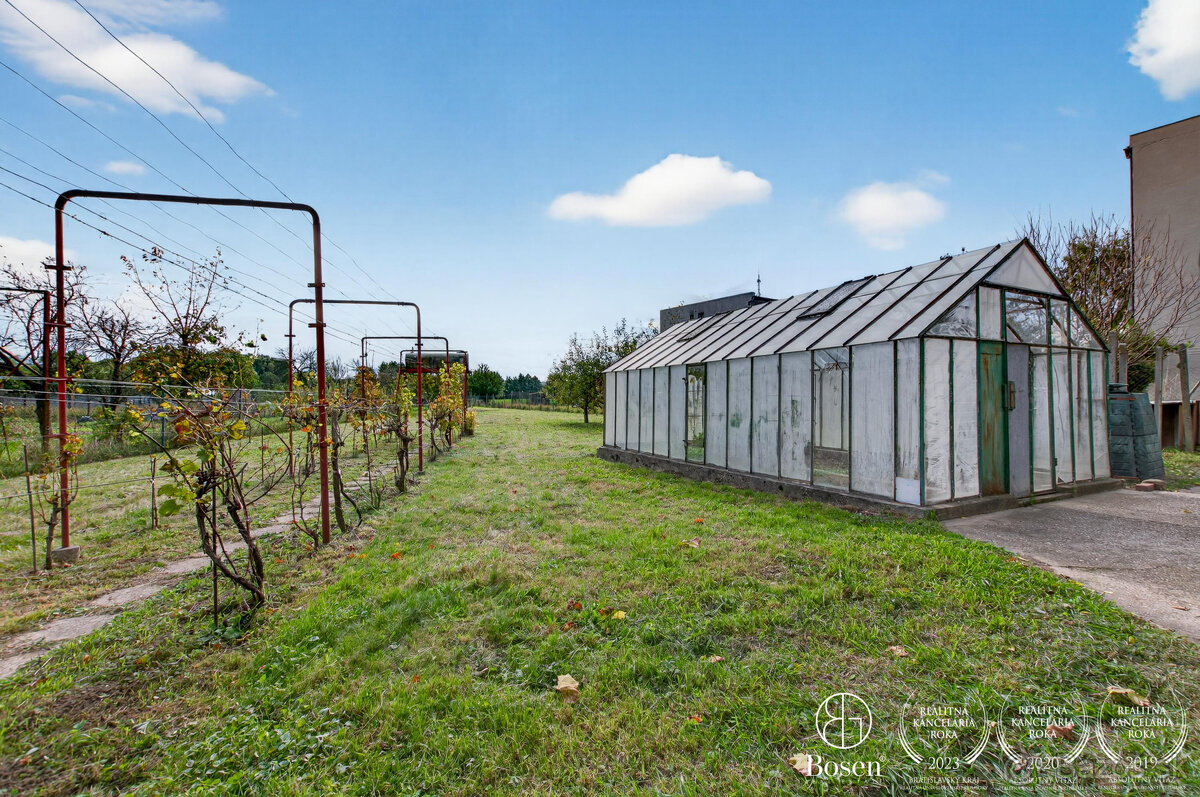 Bosen Group Vám ponúka na predaj exkluzívne vidiecky rodinný - 4