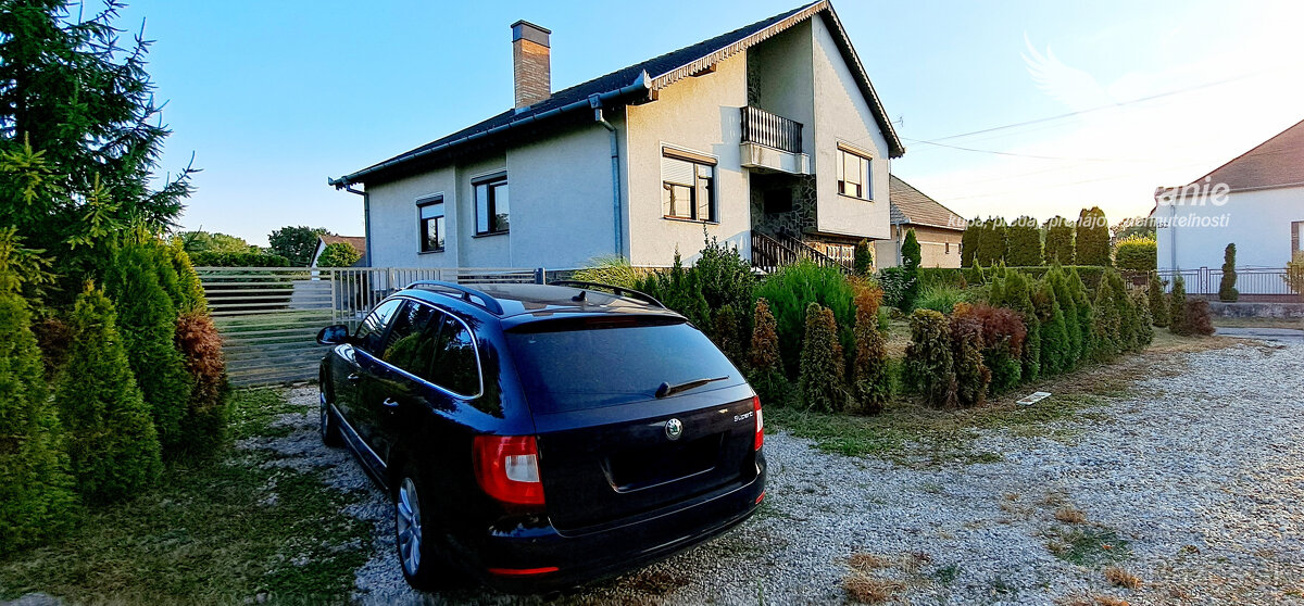 5-izbový rodinný dom v obci Ňárad - 4