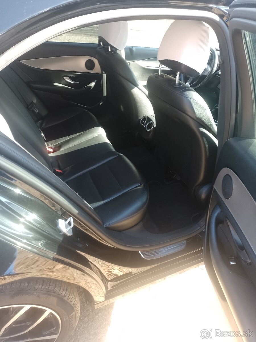 Predám Mercedes E220 model w213 ročník 2017 - 4