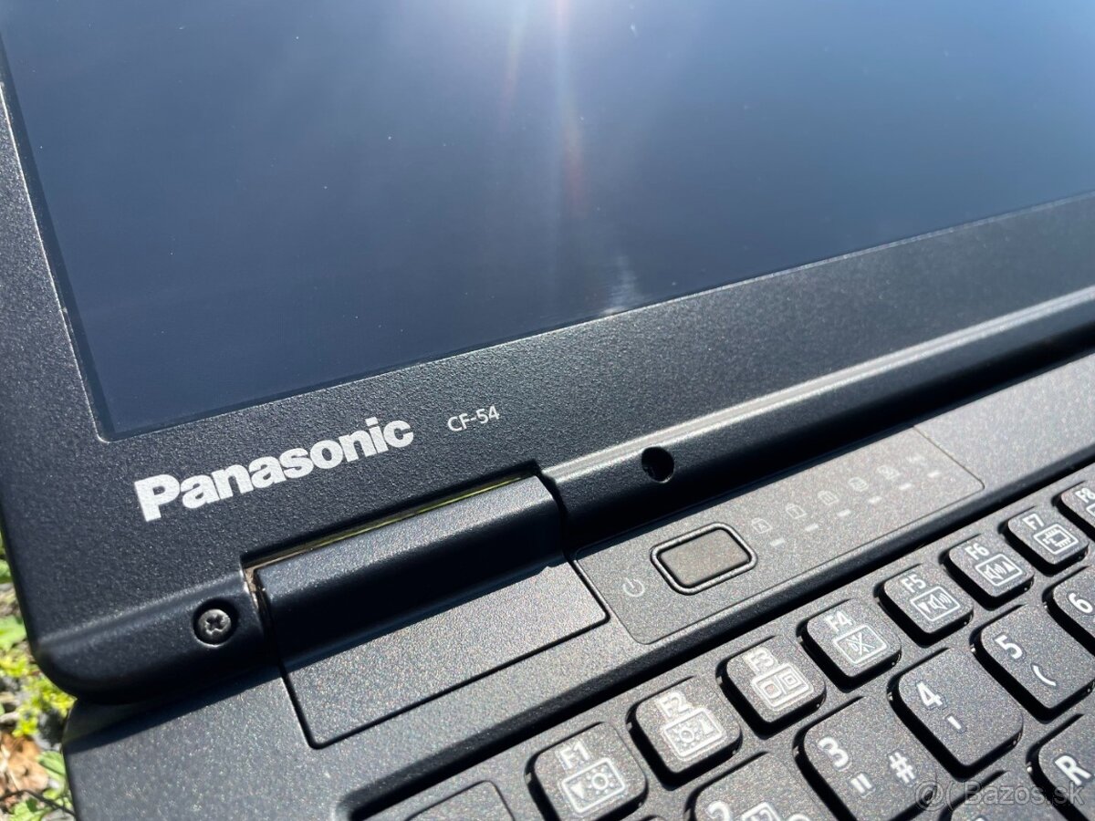 vojenský Panasonic CF-54 - 6.gen CPU / COM port / 4G LTE - 4
