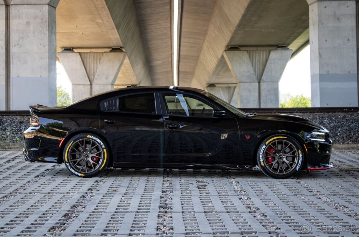 Dodge Charger SRT Hellcat 6.2L V8 - 4
