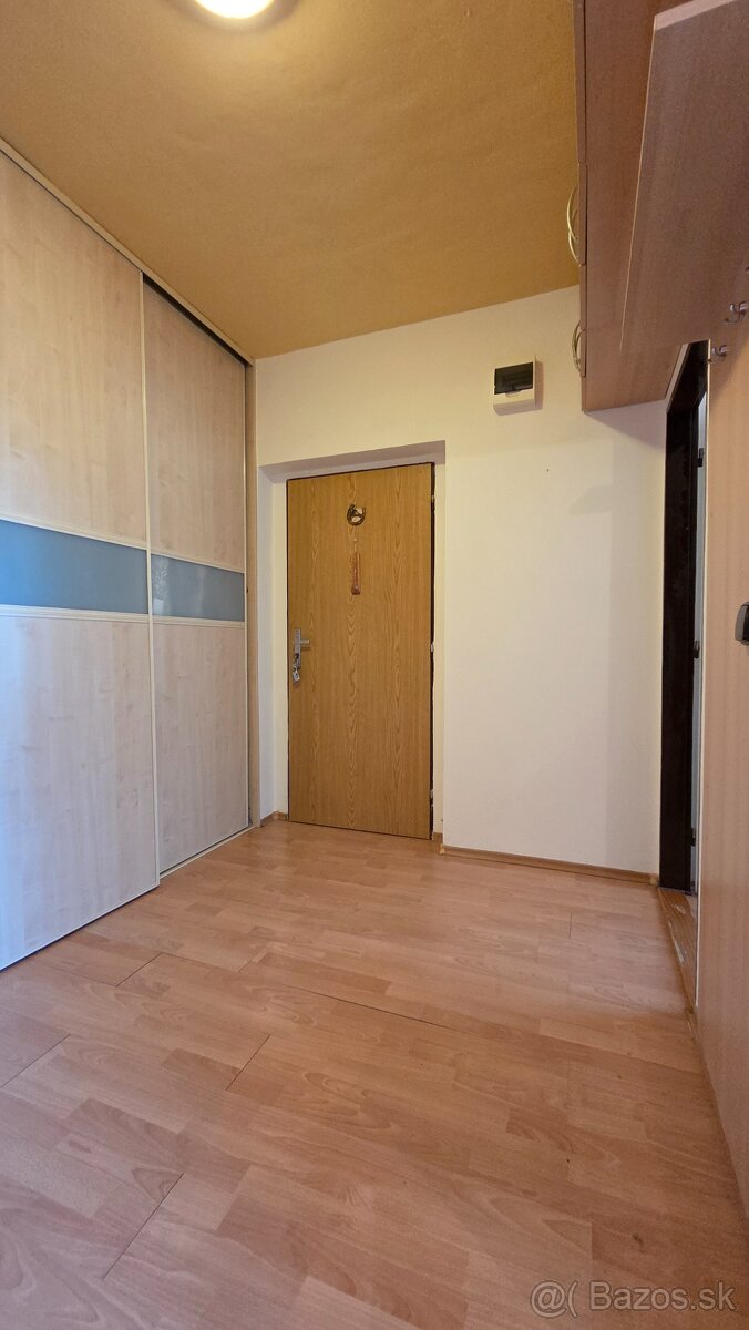 REZERVOVANÉ: NA PREDAJ - 1-izbový byt vo Veľkého Šariši - 4