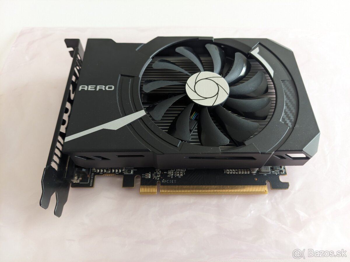 Grafické karty 2x RX560, 1x RX550, 1x R7 380 (nefunkčné) - 4