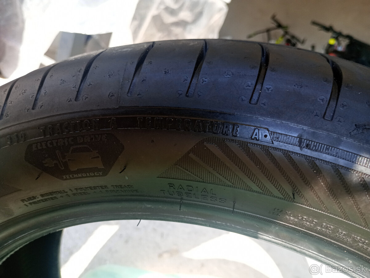 Goodyear EfficientGrip Performance 215/50 R17 91V - 4