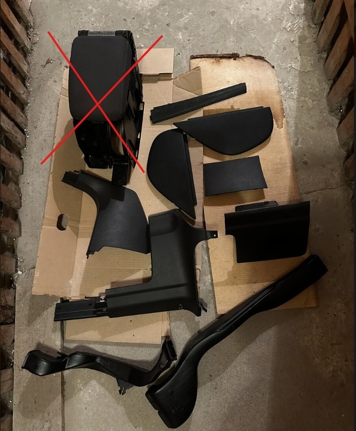 plasty z interieru VW golf 5 combi 2009 - 4