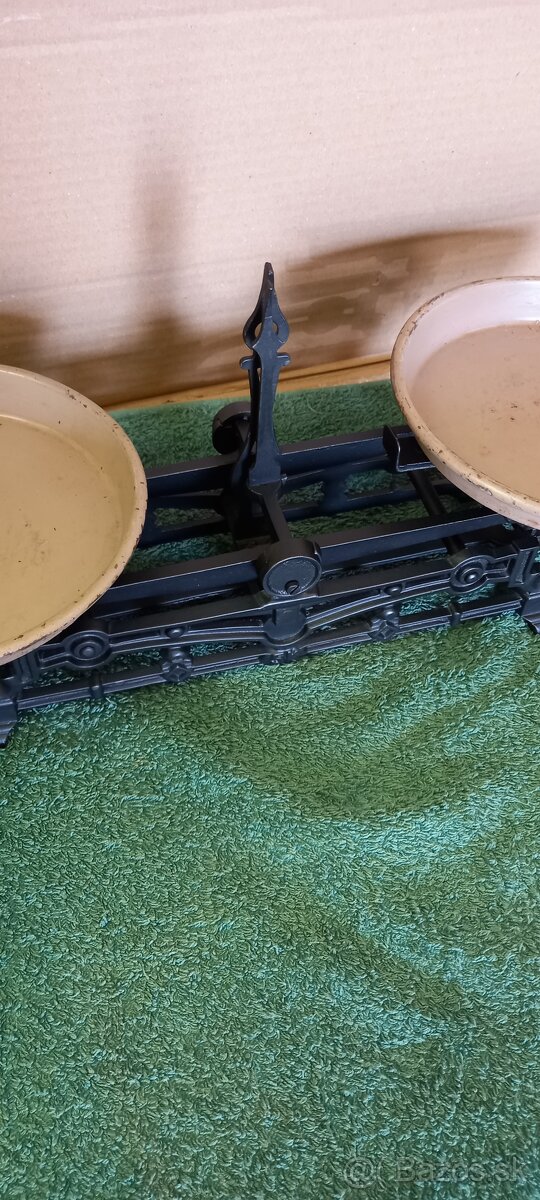 Dvojmisková liatinová vaha - 4