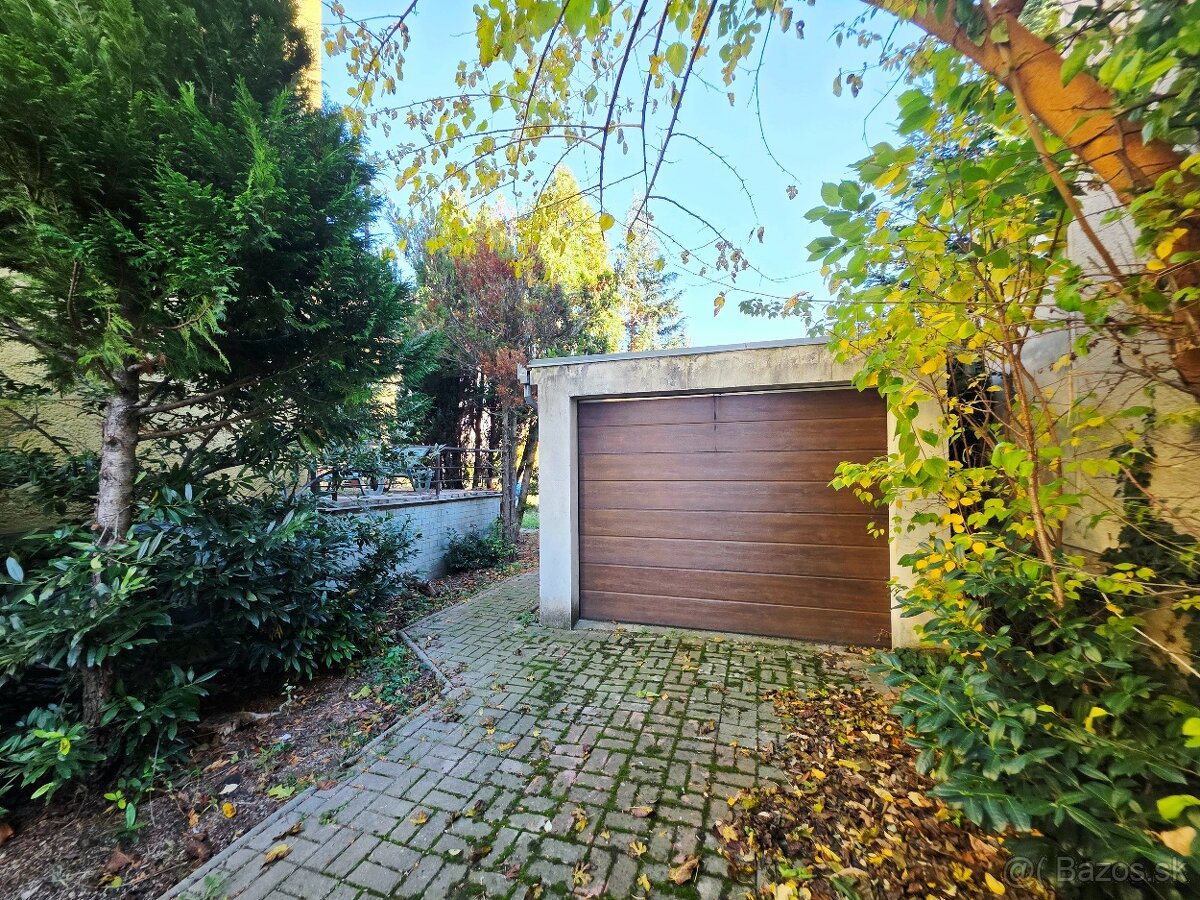 Na predaj priestranný rodinný dom vo výbornej lokalite - 4