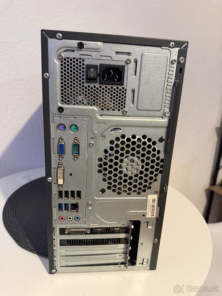 Stolný počítač - 4