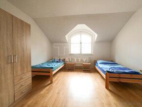 POLYFUNKČNÁ BUDOVA , ROSINA ,332 m2 - 4