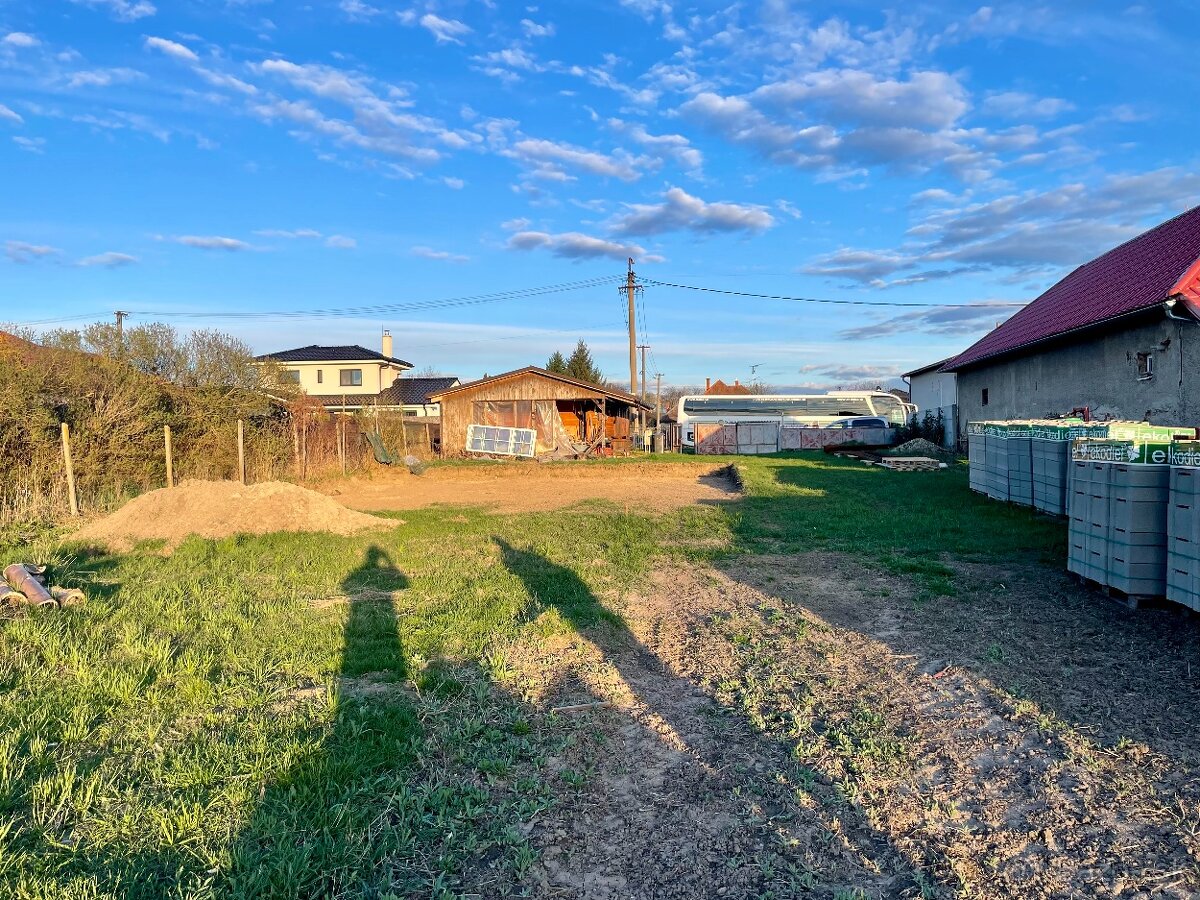 Stavebný pozemok Veľká Maňa, 1575m2 - 4