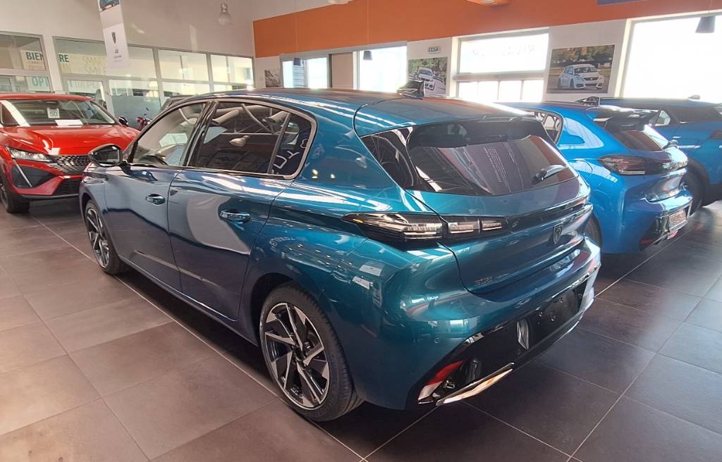 Peugeot 308 1.2 PureTech 130 Allure EAT8 - 4