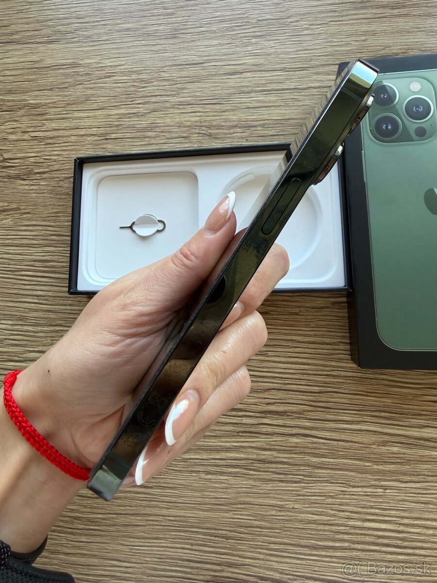 iPhone 13 Pro - Alpine Green - 4