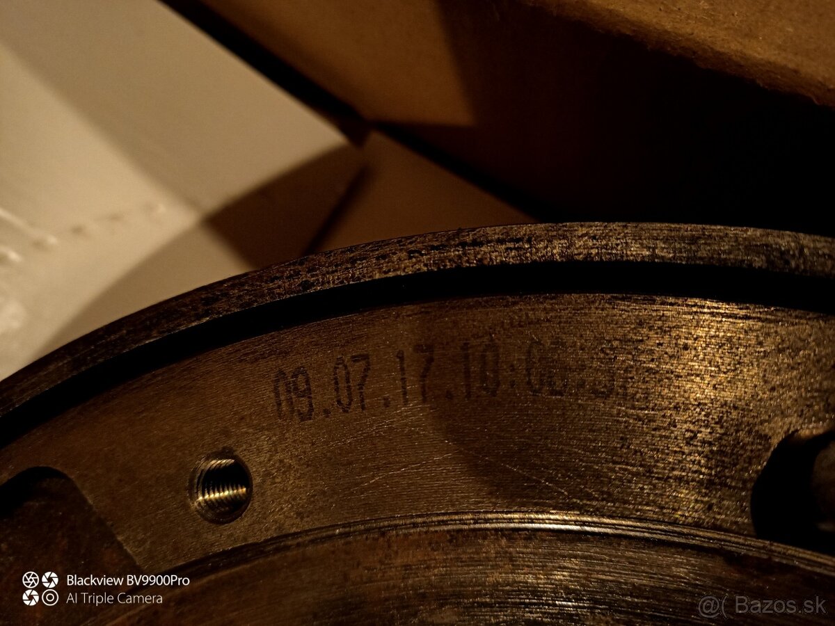 Zotrvačník Bmw E90 - 4