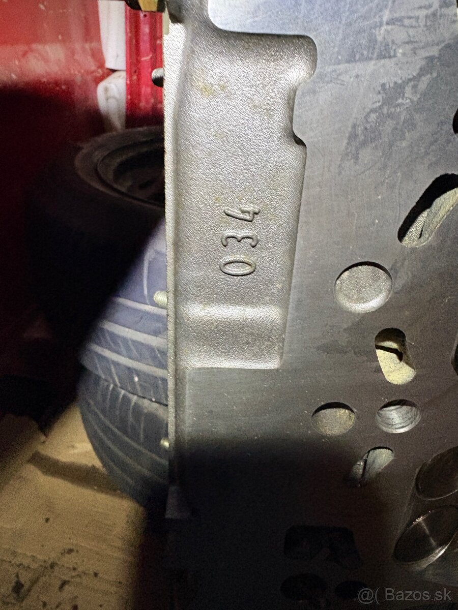 Predám hlavu na BMW m54b22 125kw - 4