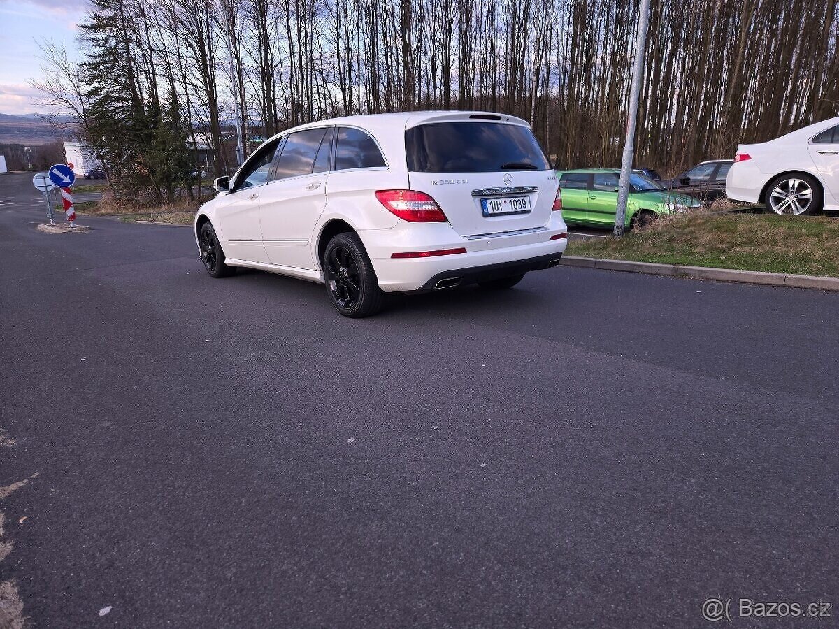 Mercedes R350 - 4