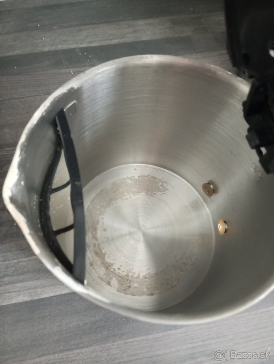 Rýchlovarná kanvica Electrolux - 4