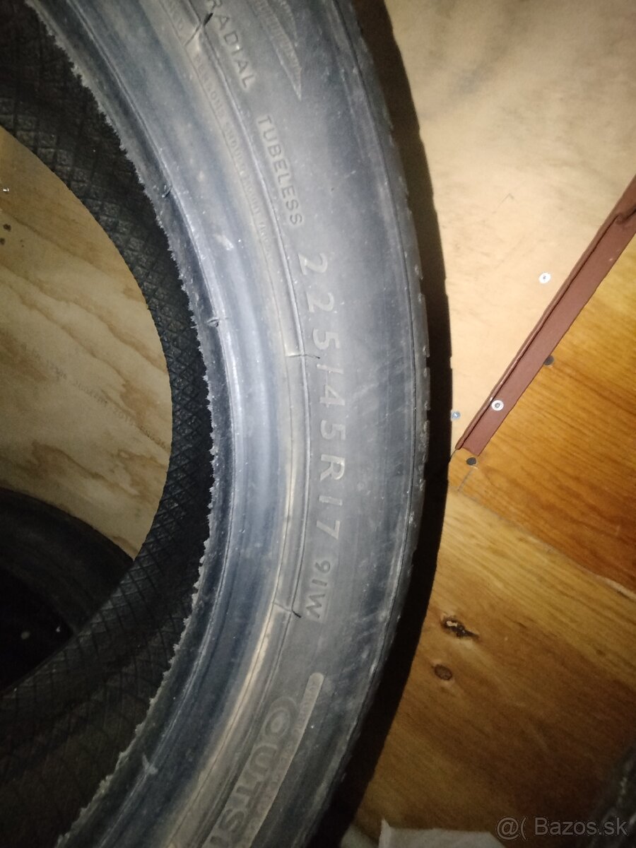 225/45 R17 letné - 4