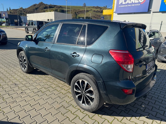 Toyota RAV4 2.2 D-4D AKONTACIA OD 0% - 4