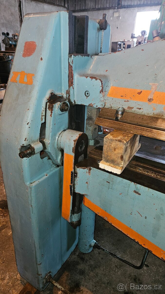 OHÝBAČKA PLECHU XONM 2000/2A/4 - 4