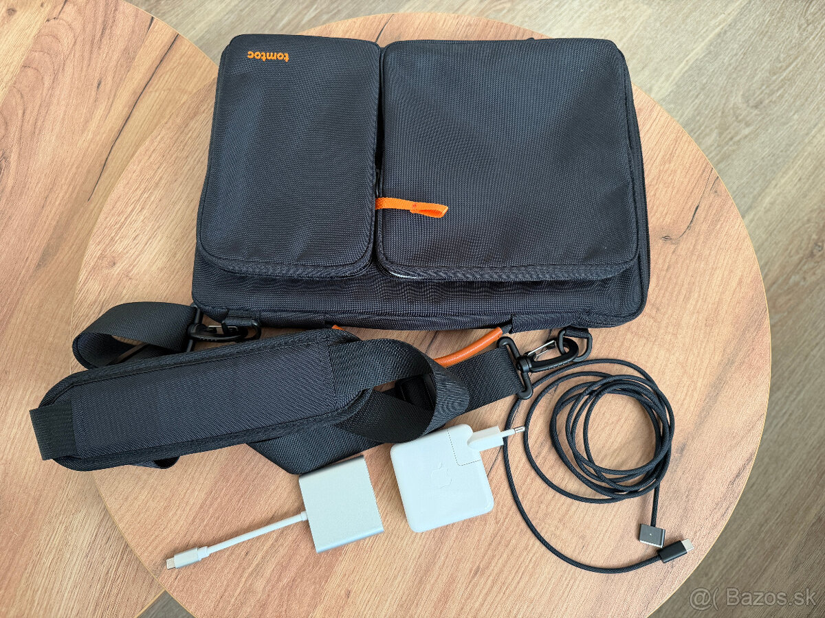 MacBook Pro 14" M3 PRO SK cierny, 18GB RAM, 512GB SSD - 4