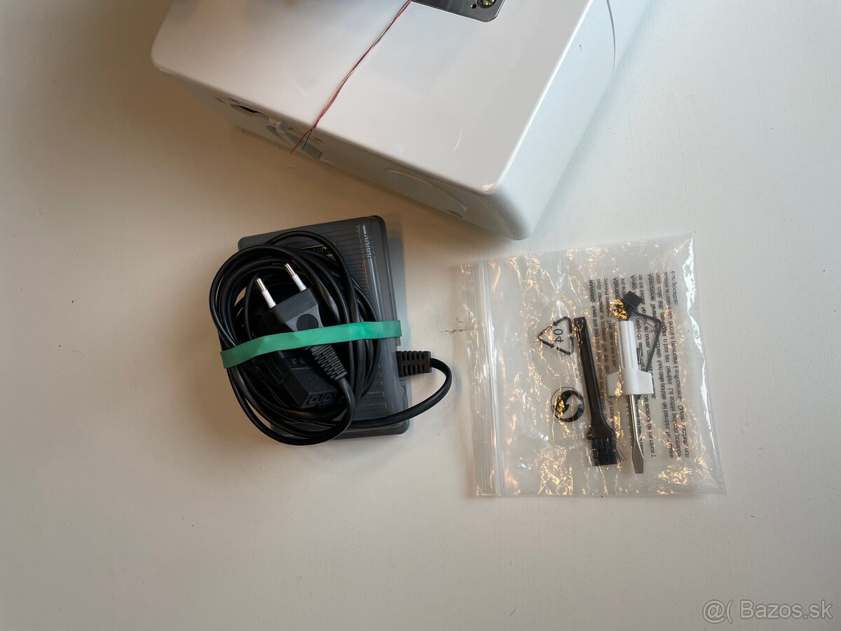 Coverlock Brother CoverStitch 2340 CV - 4