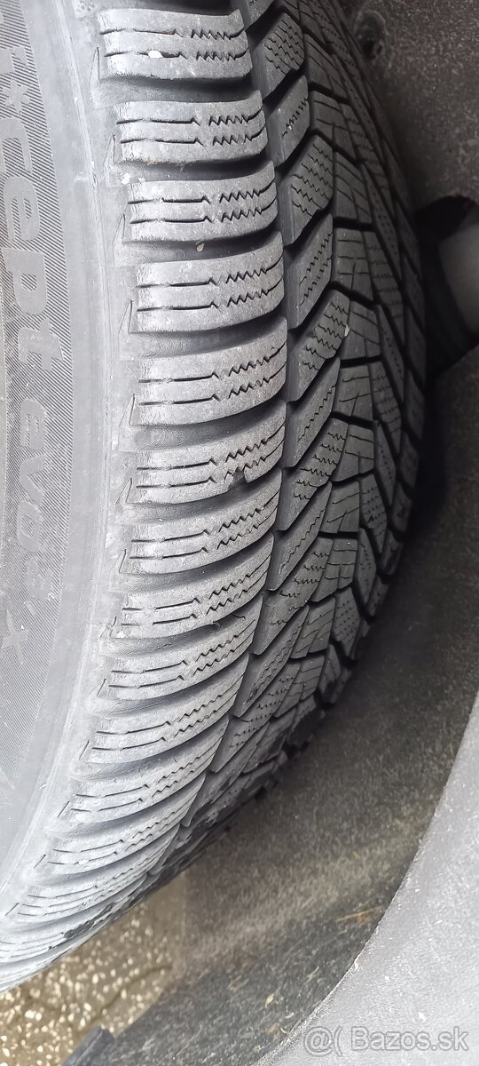 255/45 R20 - zimné 3 kusy - 4