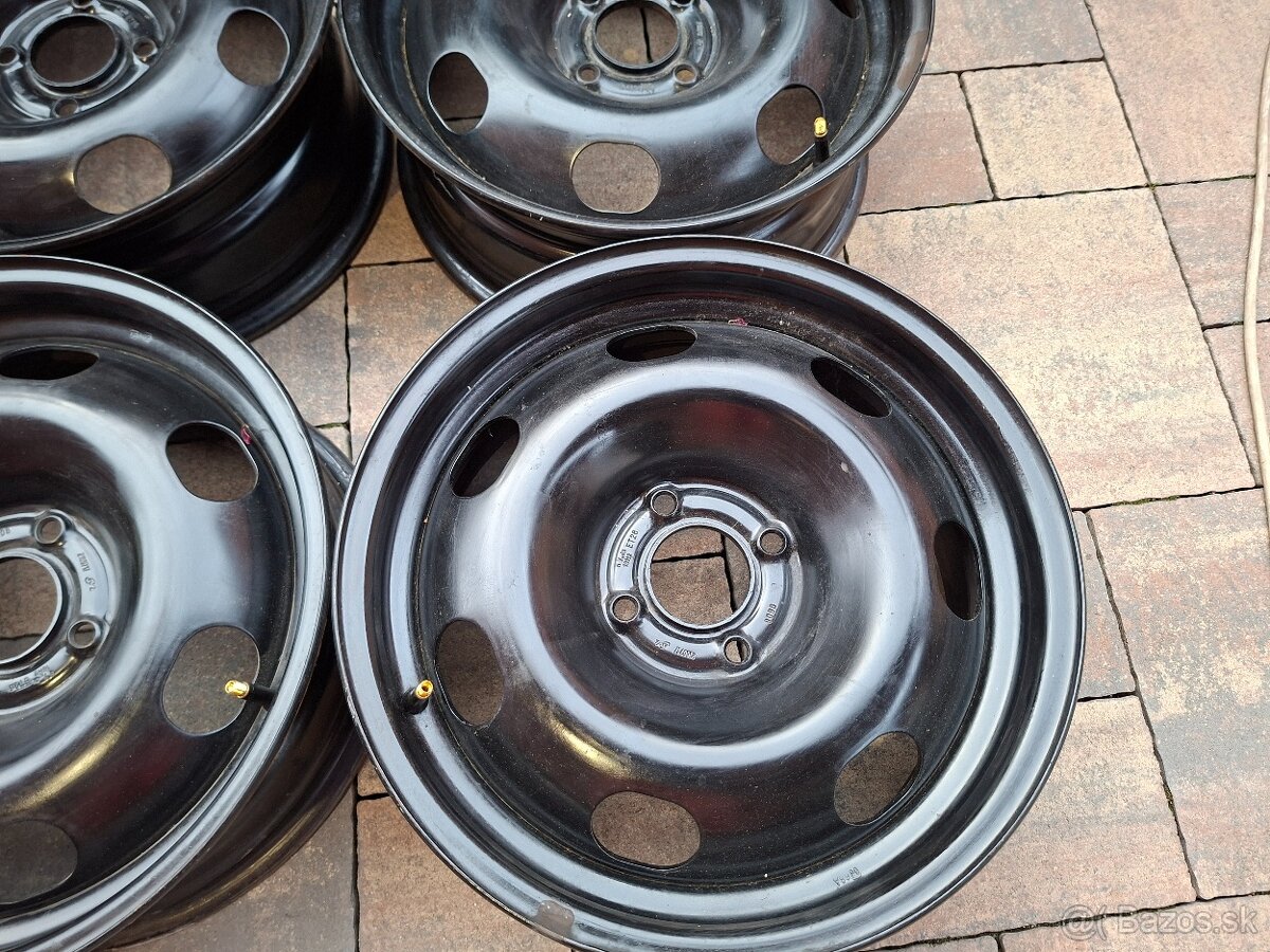 Predám plech.disky Peugeot/Citroen--R16 - 4