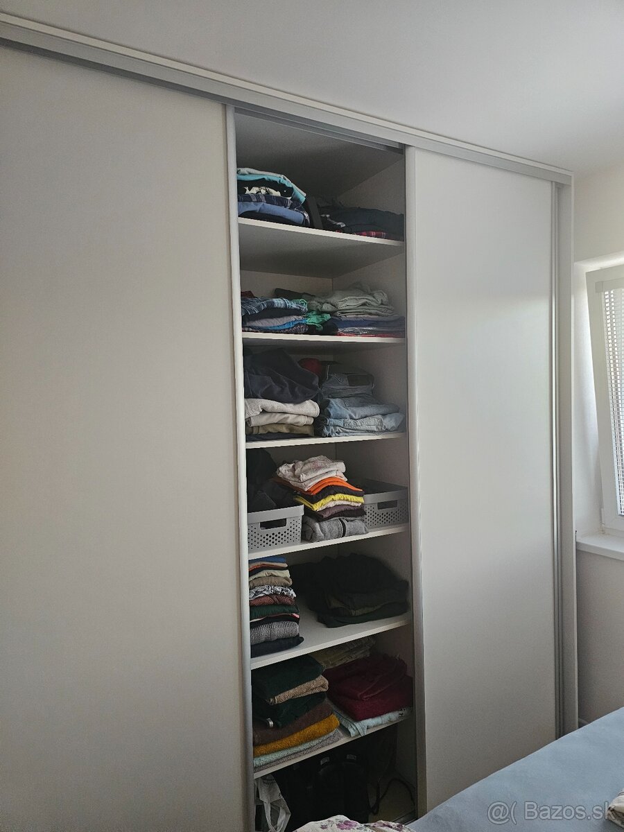 Predám veľkú skriňu - 4