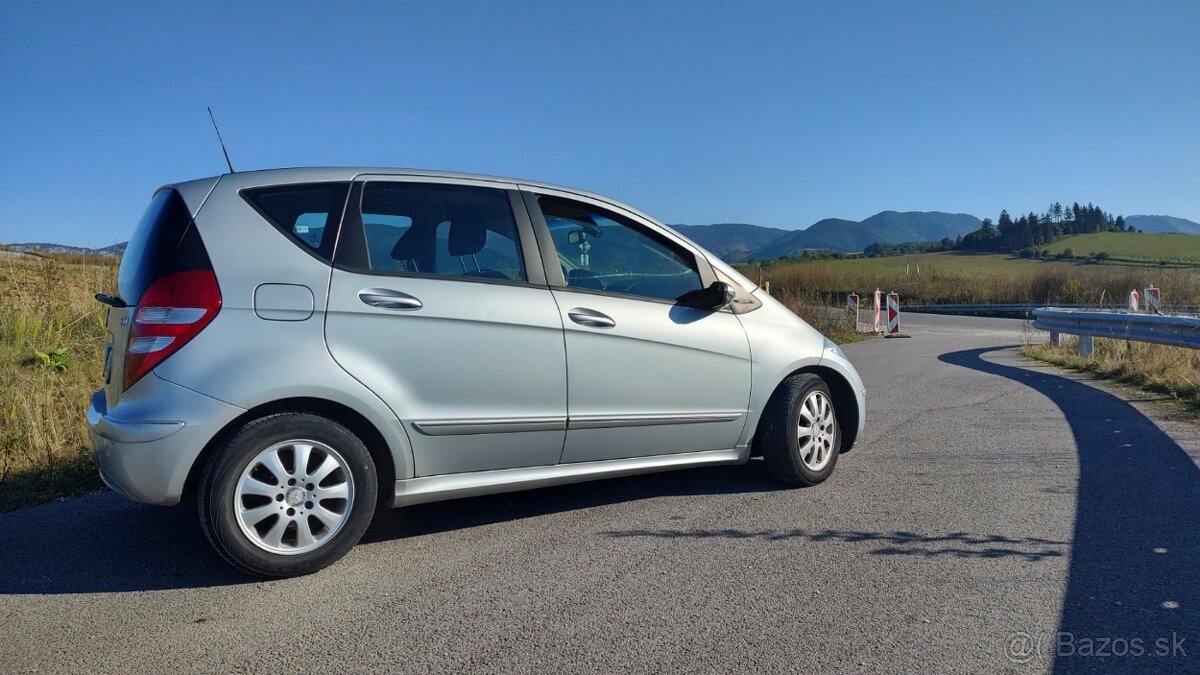 Mercedes Benz A 180 - 4