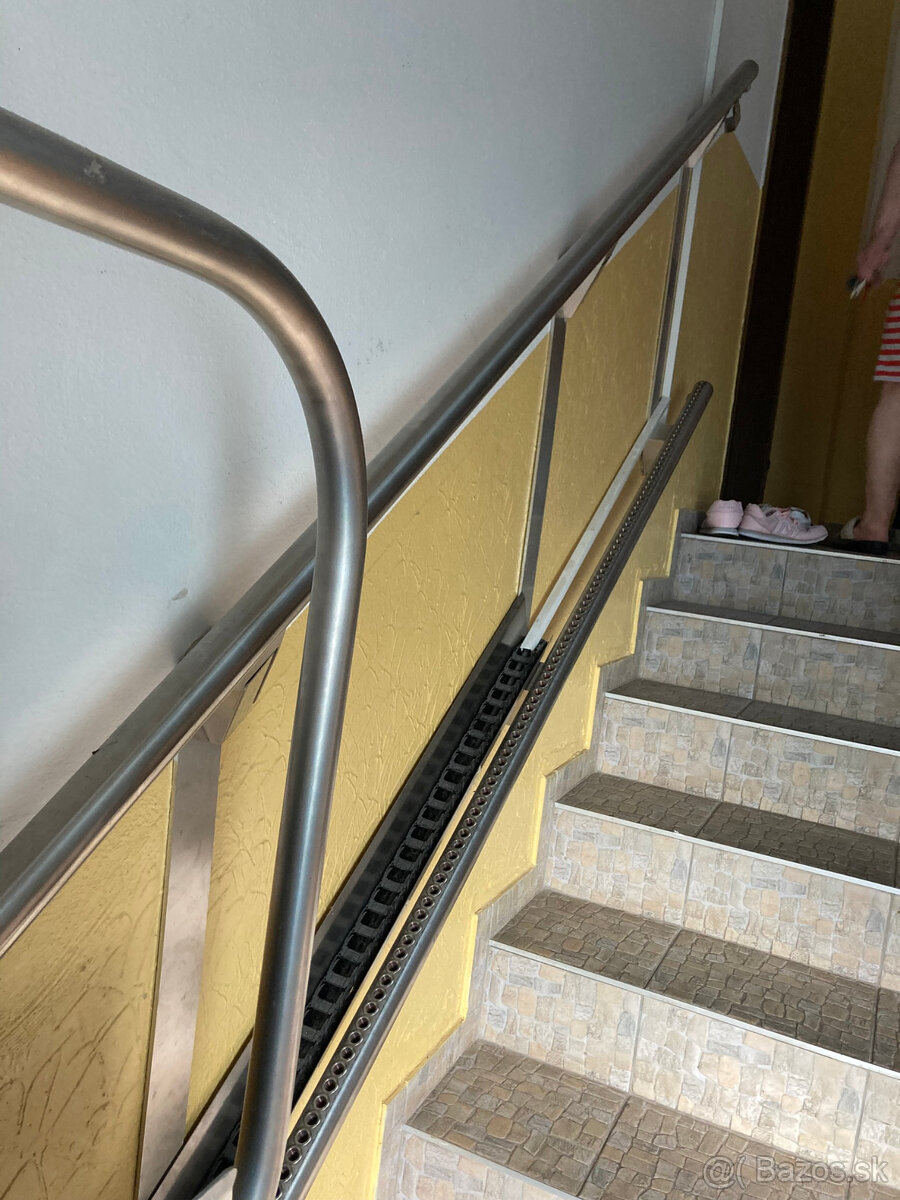 Šikmá schodisková plošina SPZ 225 - 4