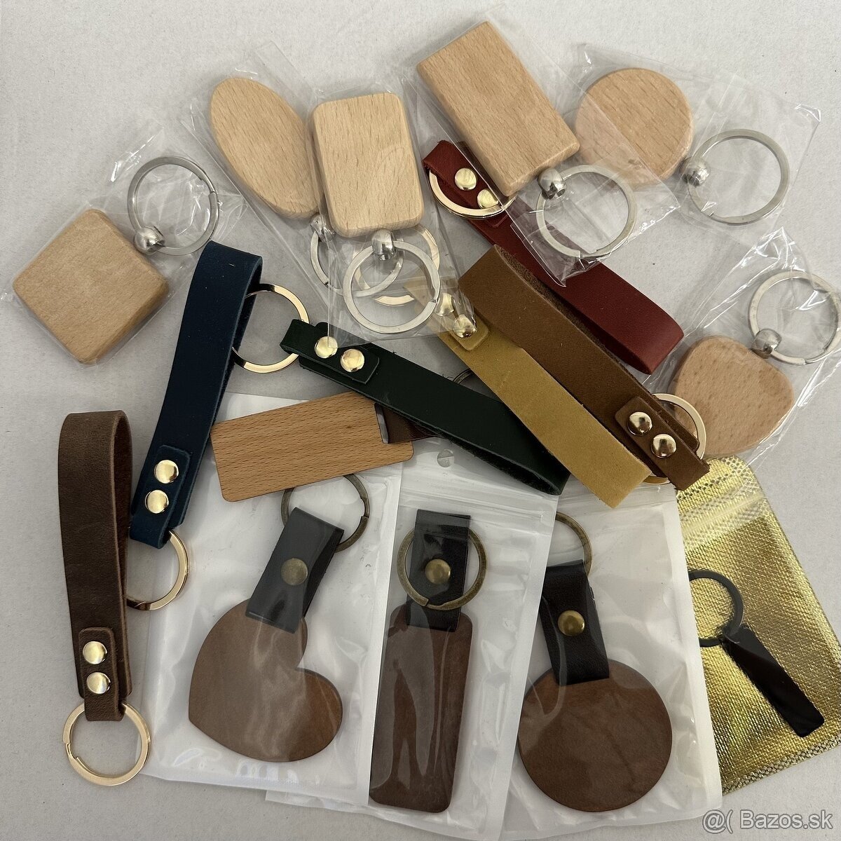 Gravírovaný prívesok - drevená kľúčenka s textom - darček - 4