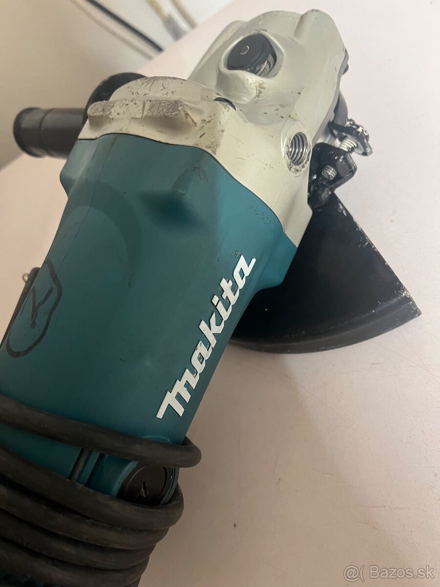 Makita GA9050R - 4