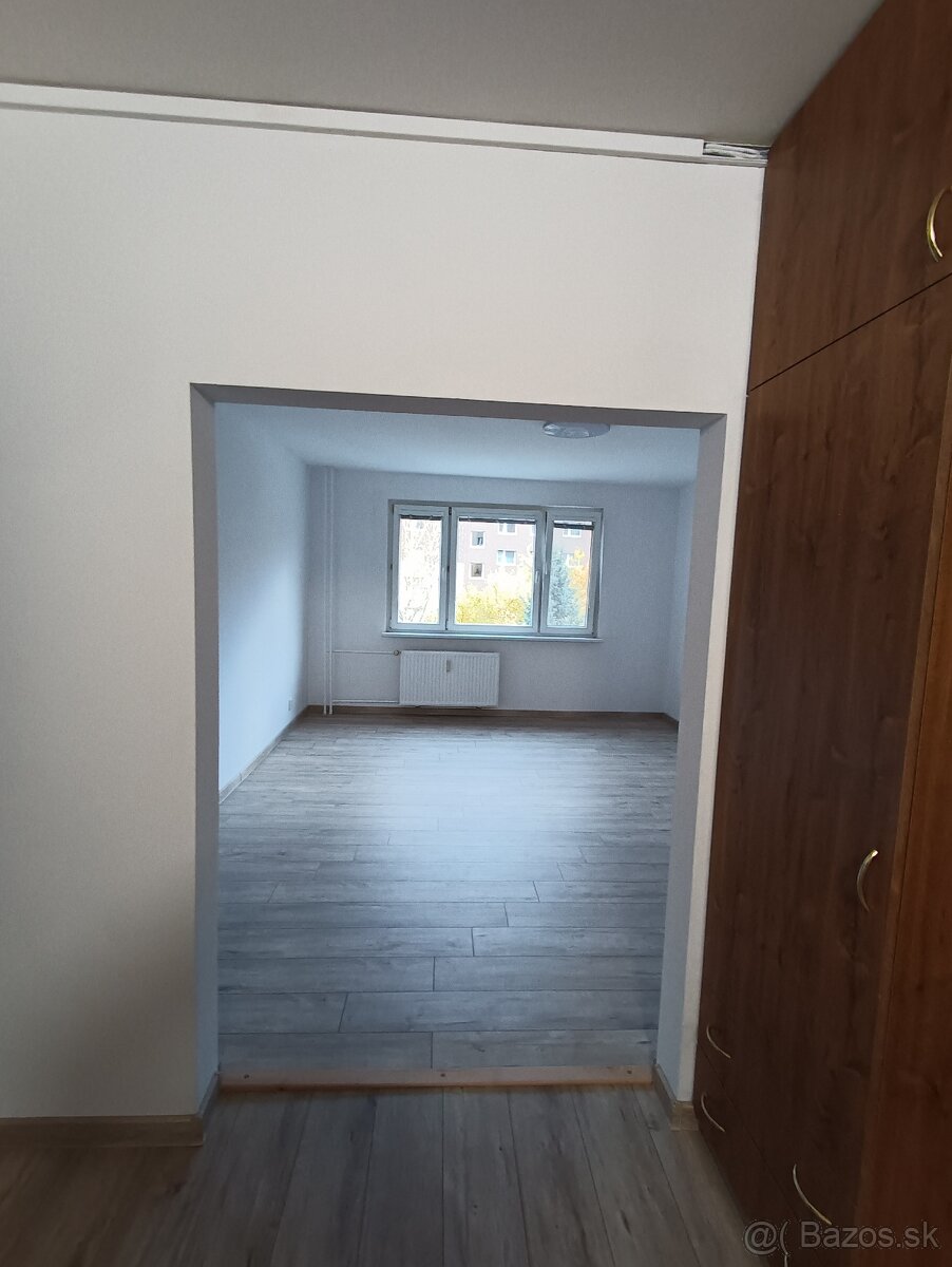 Prenájom 3 izbového bytu - 4