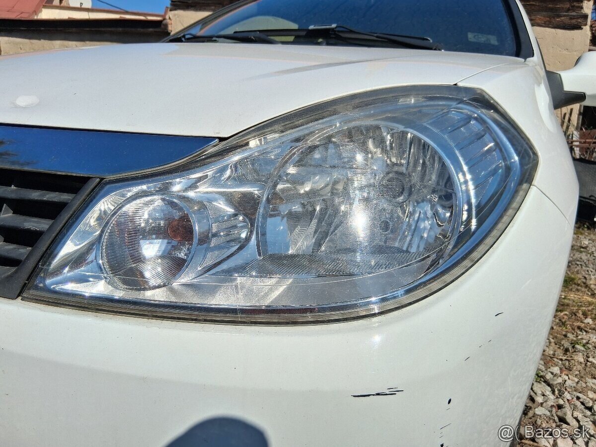 Predam predne svetla na Renault Thália rok vyroby 2011 - 4