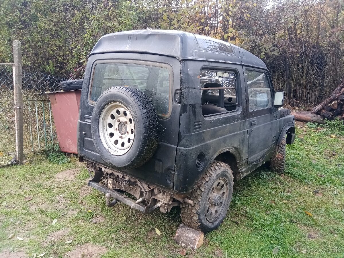 Suzuki Samurai - 4