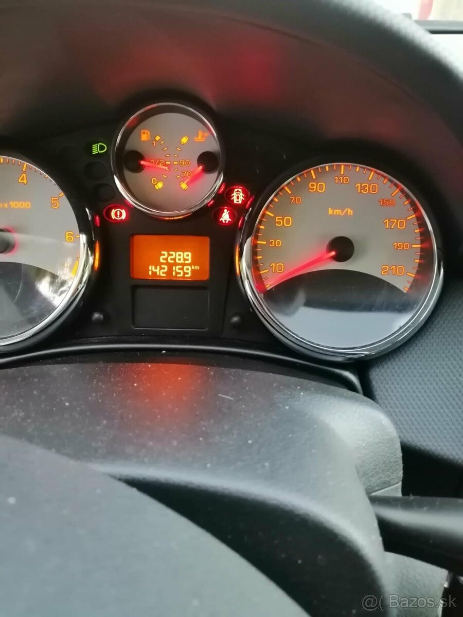 Peugeot 207 - 4