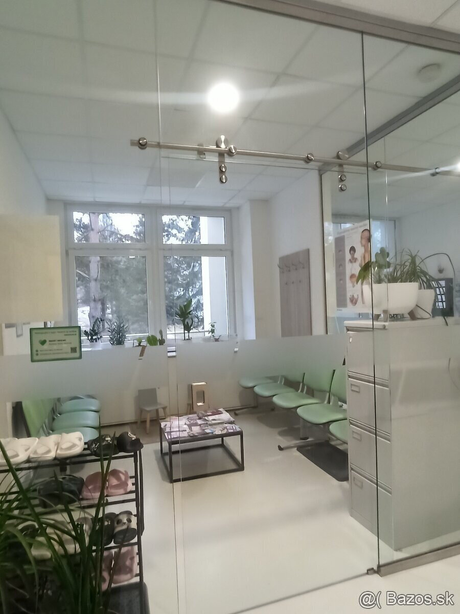 Predám Veĺkú Sklenenú Stenu v Tvare L. - 4