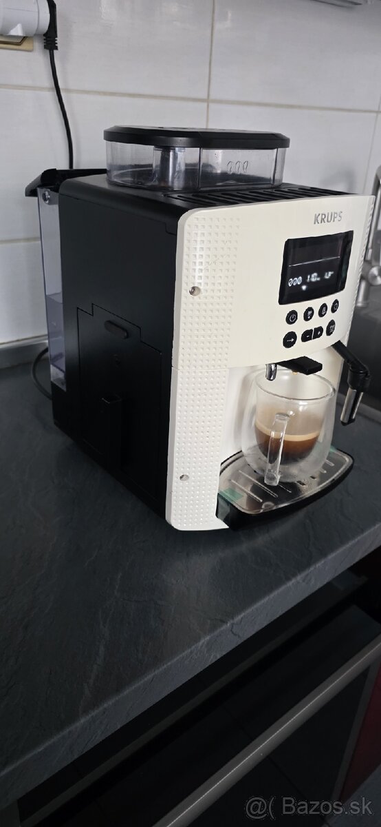 Kávovar Krups EA81 - 4