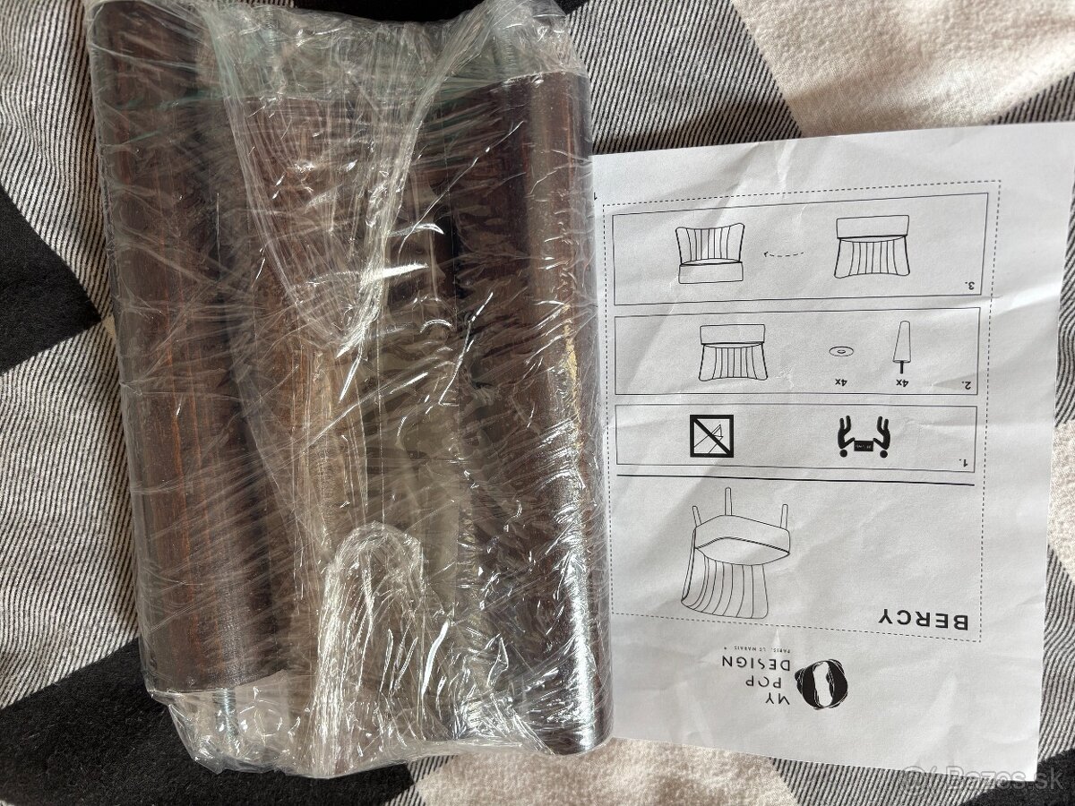 Cierne zamatove kreslo Bercy - ZNIZENA CENA - 4