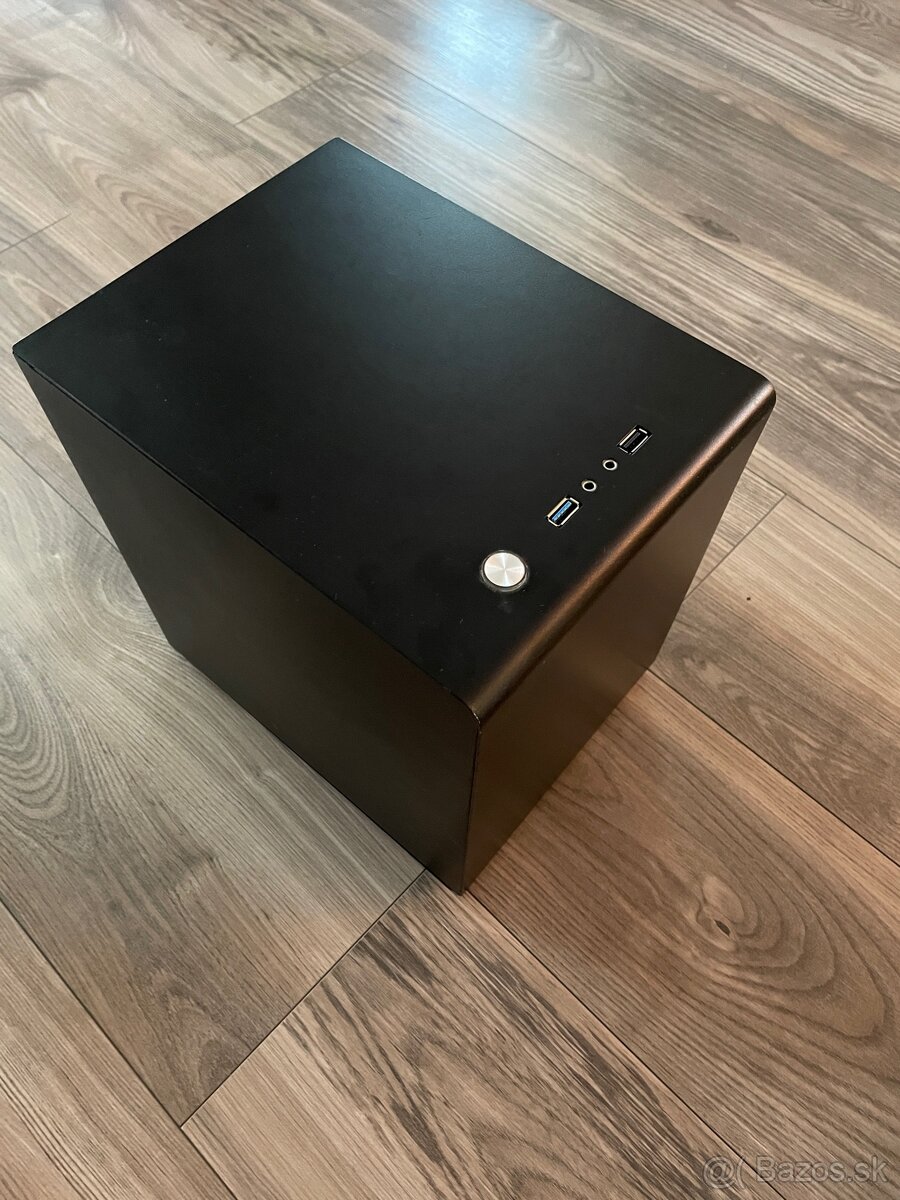 Intel pentium G4500 3.5 Ghz, RX570 4Gb Ram 8Gb 250Gb SSD - 4