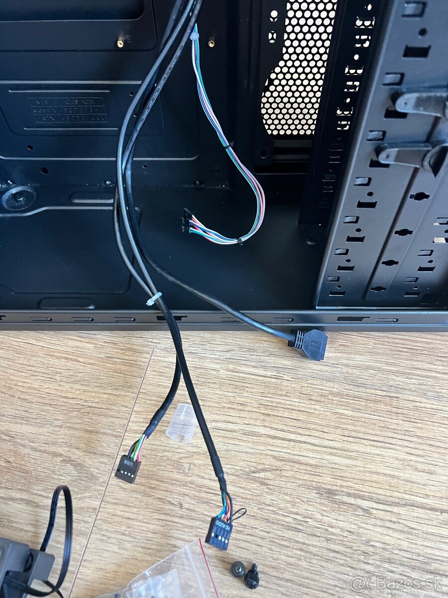 PC skrinka Cooler Master Force 500 ATX - 4